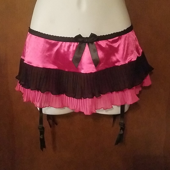 HOT PINK AND BLACK TWO PIECE LINGERIE - Picture 3 of 5